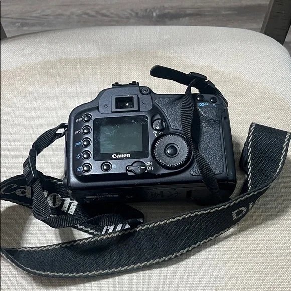 Canon EOS 10D body